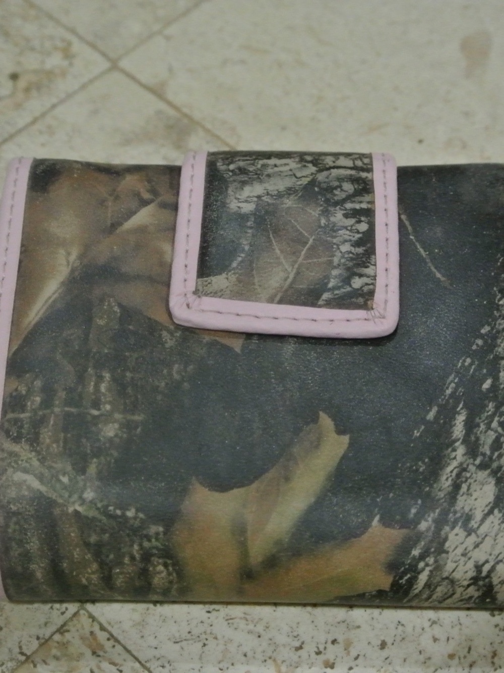 WOMENS WEBERS CAMO LEATHER TRIFOLD WALLET